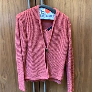 August Silk twin set like new, freshly dry cleaned